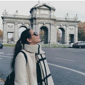 Meet your Posher, Elda